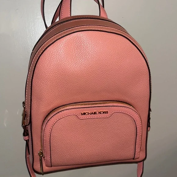 Michael kors peach bookbag purse Michael Kors Rae Medium Quilted Nylon Peach Rose Backpack  main image 3